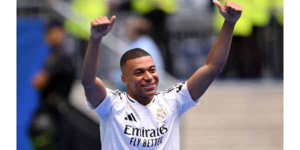 Real Madrid službeno je održao debitantsku ceremoniju Kyliana Mbappéa